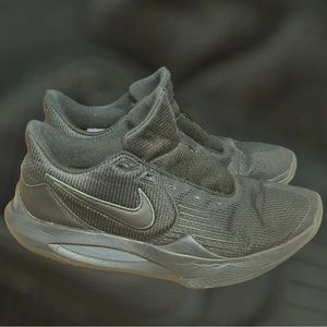 Men's Nike Precision Shoes. Size 11.5